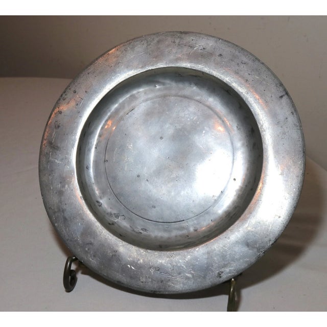 Rare Antique 18th Century Master Benjamin Foster Forged Pewter Dinner Plate Dish For Sale In New York - Image 6 of 11