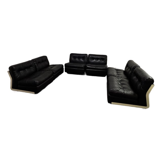 Circa 1970 Original Black Leather Amanta Lounge Chairs by Mario Bellini for C&b Italia For Sale