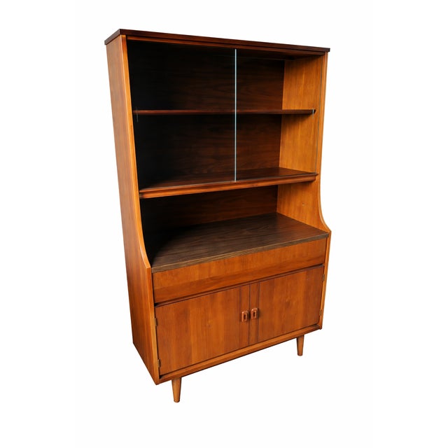 Mid-Century Modern 1960s Mid-Century Modern Hutch / Display Cabinet - Danish Style. For Sale - Image 3 of 3