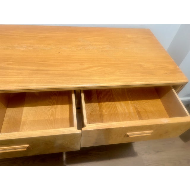 Wood Henredon Scene Two Burlwood Dresser and Matching Round Nightstand/ Mid-Century Modern 1970s Set For Sale - Image 7 of 18