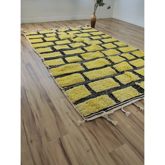 Moroccan Contemporary Chartreuse Green Wool Moroccan Rug For Sale - Image 3 of 12