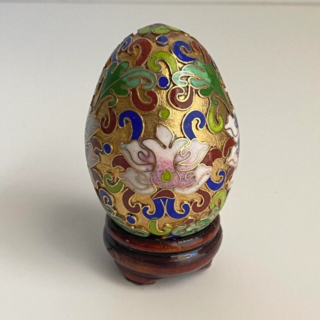 Chinoiserie Vintage Petite Cloisonné Egg With Stand Floral Gold Enamel Chinoiserie For Sale - Image 3 of 9