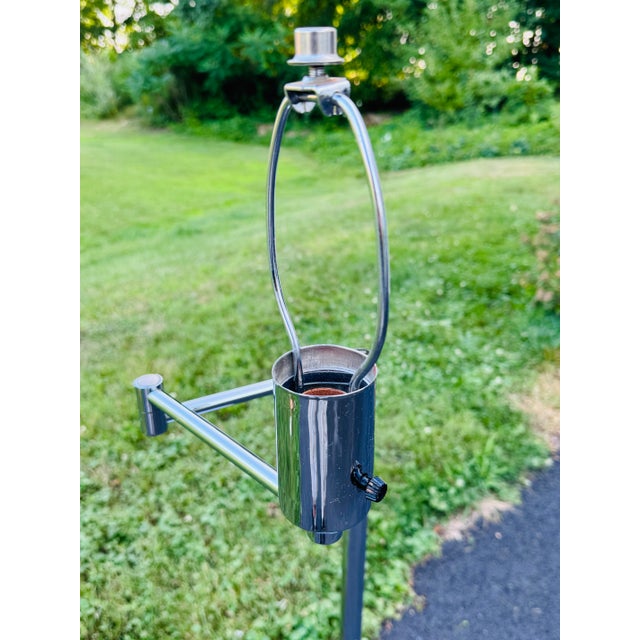 Vintage 1970s Chrome Floor Lamp With Extendable Arm Illuminate your space in authentic retro style with this vintage 1970s...