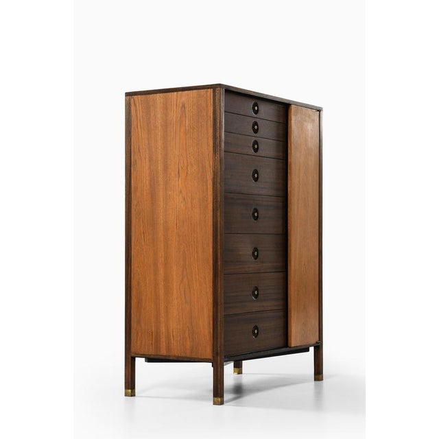 Metal Chest of Drawers in Mahogany and Brass from Harvey Probber, 1950s For Sale - Image 7 of 9
