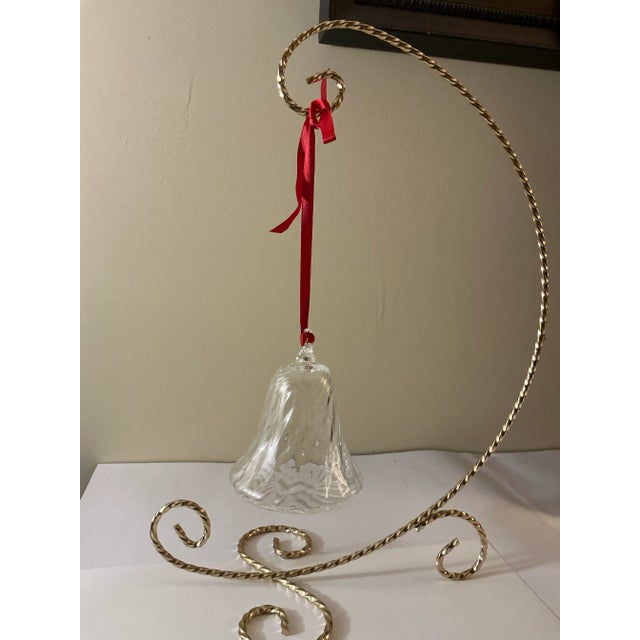 Made by the famed Steuben Glass Works of upstate New York in the early 21st Century and no lingering in production, the...