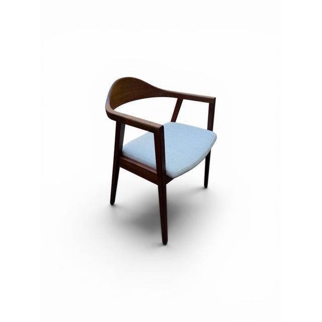 Mid-Century Modern Mid-Century Modern Walnut Armchair by Johnson Chair Co. Light Grey Woven Fabric For Sale - Image 3 of 10
