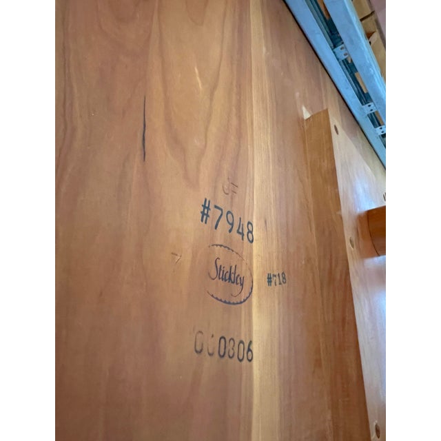 Vintage Expanding Cherry Dining Table by Stickley For Sale - Image 12 of 16