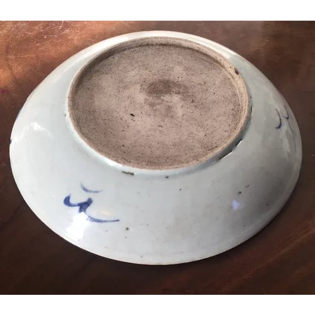 Antique Early 19th Century Chinese Porcelain Low Bowl or Platter in Blue & White For Sale In New York - Image 6 of 9