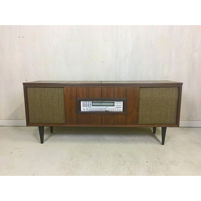 Mid Century Refurbished Stereo Console With Turntable Chairish