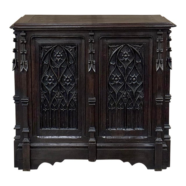 19th Century French Gothic Petite Trunk ~ Blanket Chest For Sale