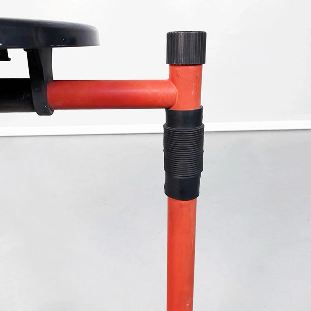 Mid-Century Italian Red Metal & Black Plastic Coffee Table from Magis, 1980s For Sale - Image 11 of 18