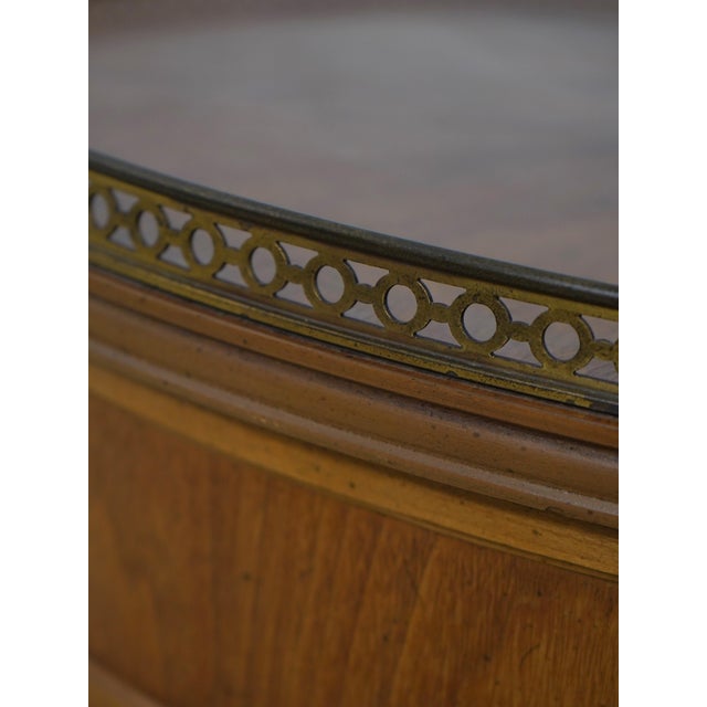 Pair of Henredon Round French Louis XVI Walnut Lamp Tables For Sale - Image 15 of 18