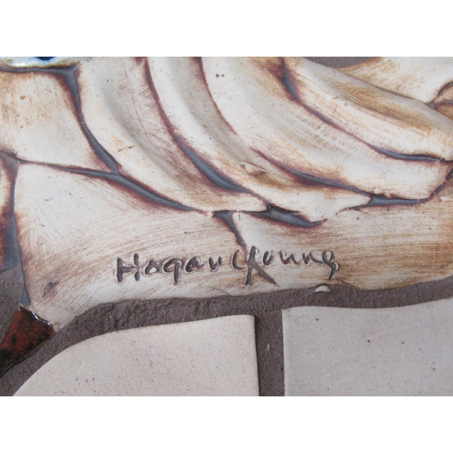 Wood 1970s Hogan Young Signed Mosaic Rooster Wall Plaque – 11.25" Round For Sale - Image 7 of 10