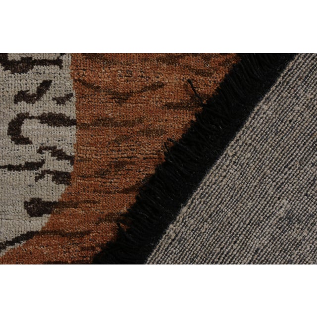 Handknotted Grey Floating Tiger Rug with Black Fringe, 8'x10' For Sale In New York - Image 6 of 7