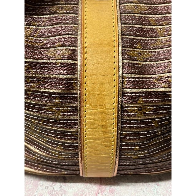 2010s Louis Vuitton Eden Neo Draw String Tote For Sale - Image 5 of 12