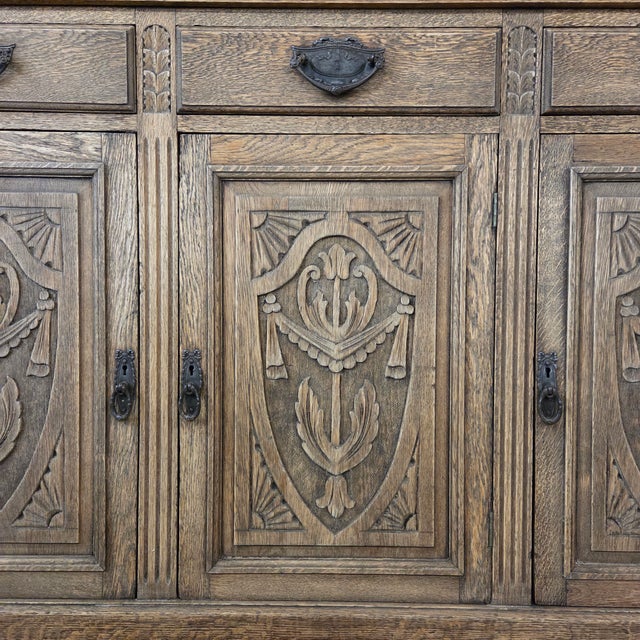 Late 19th Century English Late 19th Century Light Oak Carved Base and Glazed Top Bookcase For Sale - Image 5 of 18