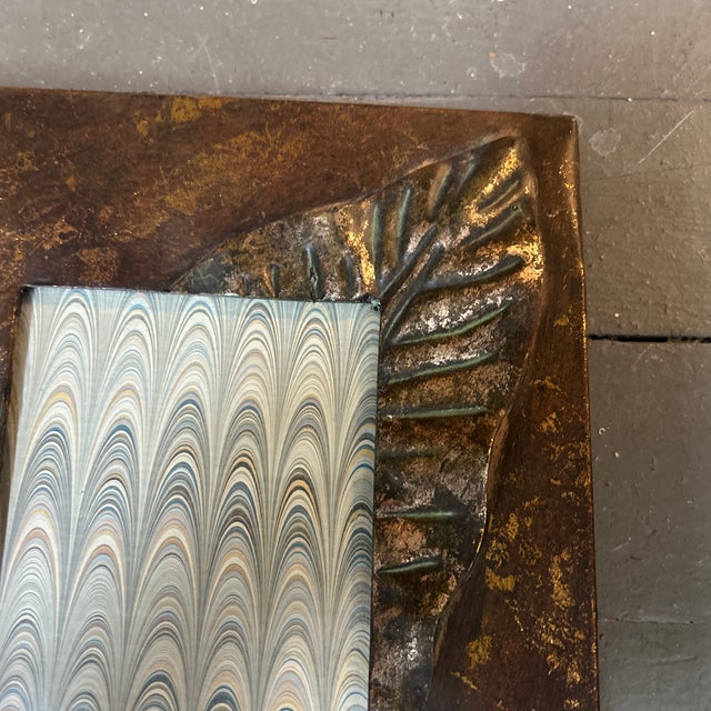 1980’s Original Decorative Metal 4x6 Tabletop Photo Frame With Leaf Detail For Sale - Image 4 of 5