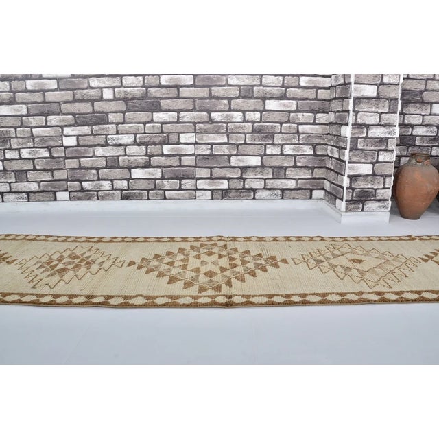 Vintage Turkish Rug, Japandi Style Neutral Geometric Runner For Sale In Phoenix - Image 6 of 10