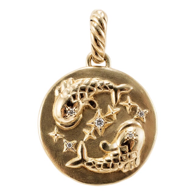 David Yurman 18k Yellow Gold 0.03ct Round Diamond Pisces Amulet Charm Pendant For Sale