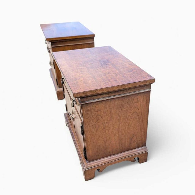 Pair of Thomasville Mid-Century Wood Nightstands For Sale - Image 10 of 18