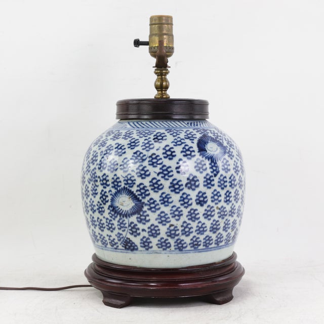 Early 20th Century Antique Blue and White Porcelain Ginger Jar Table Lamp With Cobalt Floral and Medallion Motif For Sale - Image 5 of 14