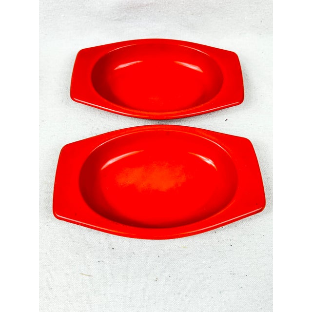 Vintage Mid-Century Modern 1960s Dynasty Ware Red Enamel Baking Serving Dishes Wicker Holders-a Pair For Sale - Image 4 of 11