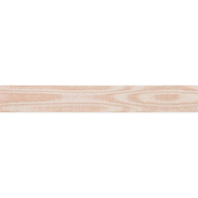 A lustrous ribbed texture and watery moiré effect combine in Duchess Tape for an exquisite trim with an opulent...