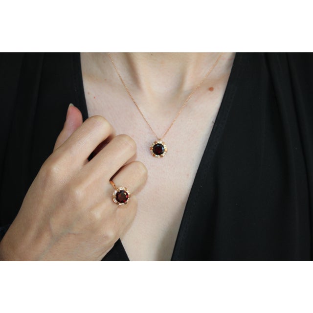 Fancy Round Red Garnet Diamond Halo 18 Karat Rose Gold Cocktail Statement Ring, Size 6.5 For Sale - Image 4 of 8