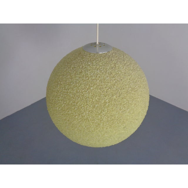 Contemporary Large Sugarball Pendant Lamp by John & Sylvia Reid for Rotaflex, 1960s For Sale - Image 3 of 18
