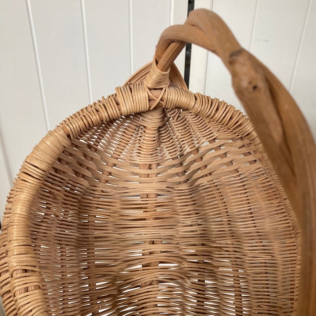 Vintage Handwoven Appalachian Wicker Buttocks Basket With Twisted Bentwood Handle For Sale - Image 9 of 12