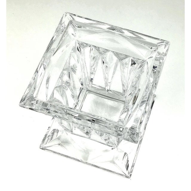 Beautiful heavy piece of crystal in perfect condition. A great size for a nice bouquet of flowers that will not tip over....