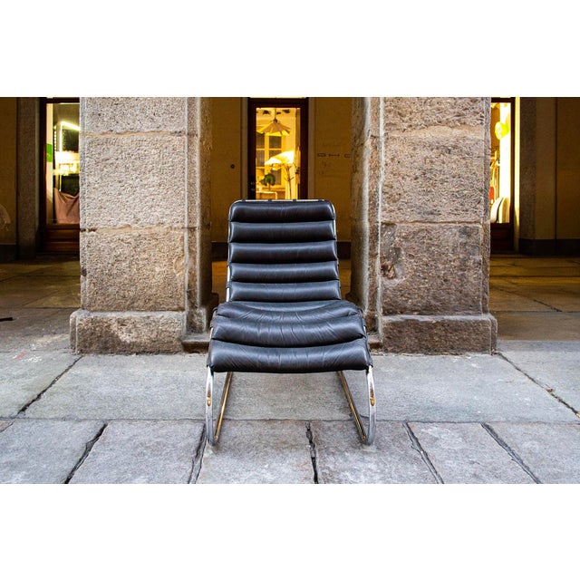 Chaise Lounge with chromed steel frame and leather seat. Model MR Chaise Lounge Designer: Ludwig Mies van der Rohe...