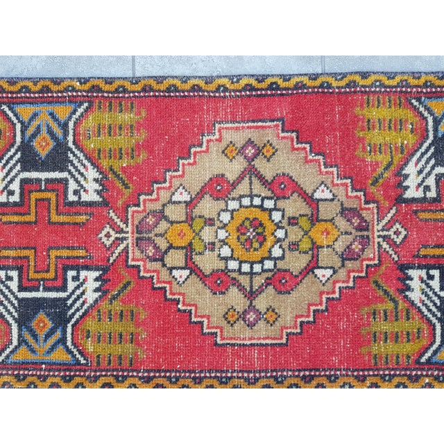 1950s Geometric Red and White Small Rug For Sale - Image 5 of 5