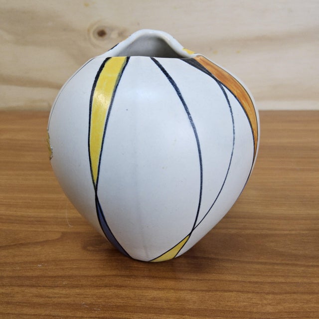 1950s Modernist Ceramic Vase by Georg Schmider for Zeller Keramik, West Germany, 1950 For Sale - Image 5 of 15