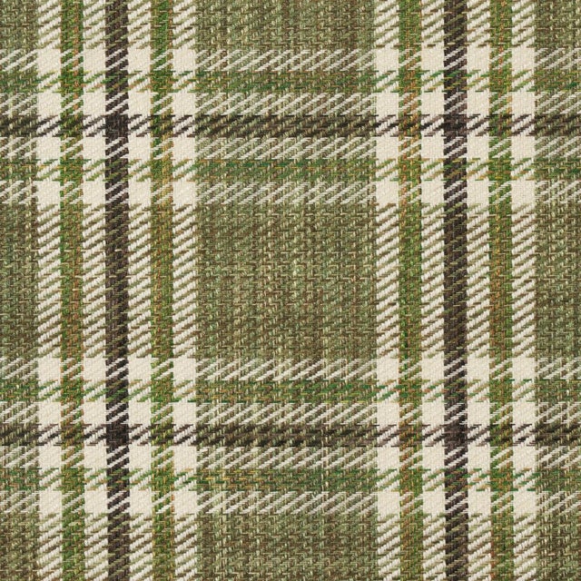 Schumacher SAMPLE - Schumacher Mariga Fabric In Green For Sale - Image 4 of 4