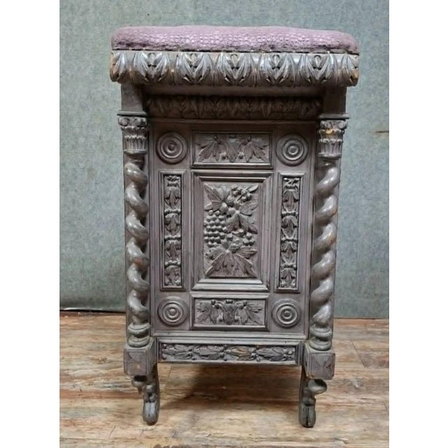 Renaissance-Style Carved Chair, 19th Century For Sale - Image 5 of 7