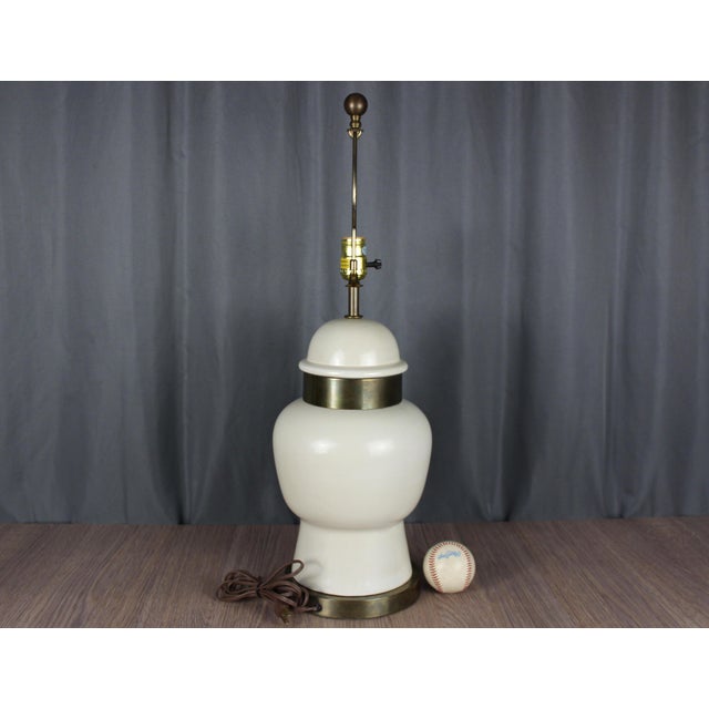1980s 1980s Ceramic Ginger Jar & Brass Table Lamp by Chapman For Sale - Image 5 of 12