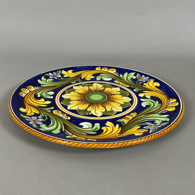 Painted Ceramic Majolica Wall Plate from Giro Dolce Caltagirone, 1960s For Sale - Image 5 of 11