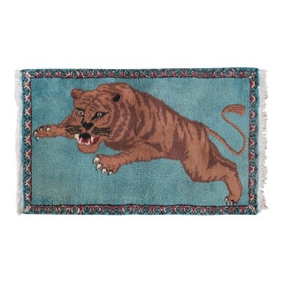 Vintage Pictorial Lion Rug - Wall Tapestry For Sale