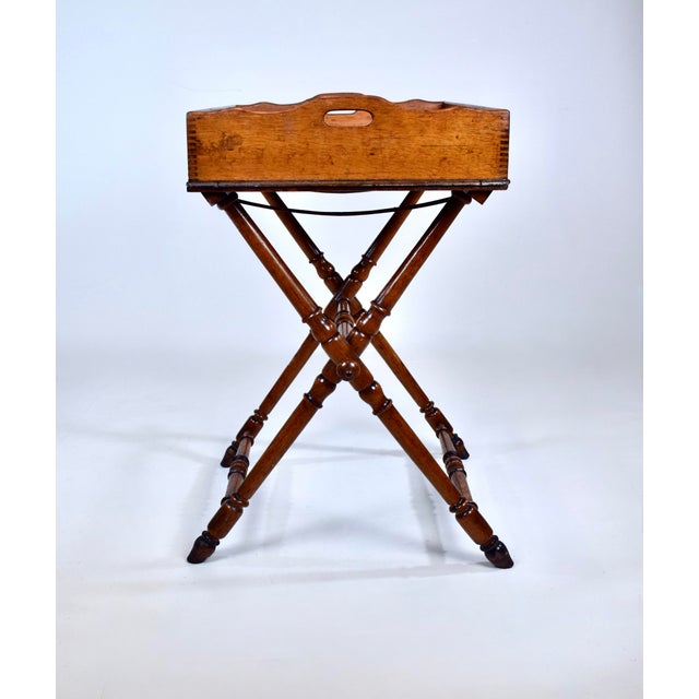 Chestnut 19th Century English Tiger Oak Butler's Tray Table For Sale - Image 8 of 15