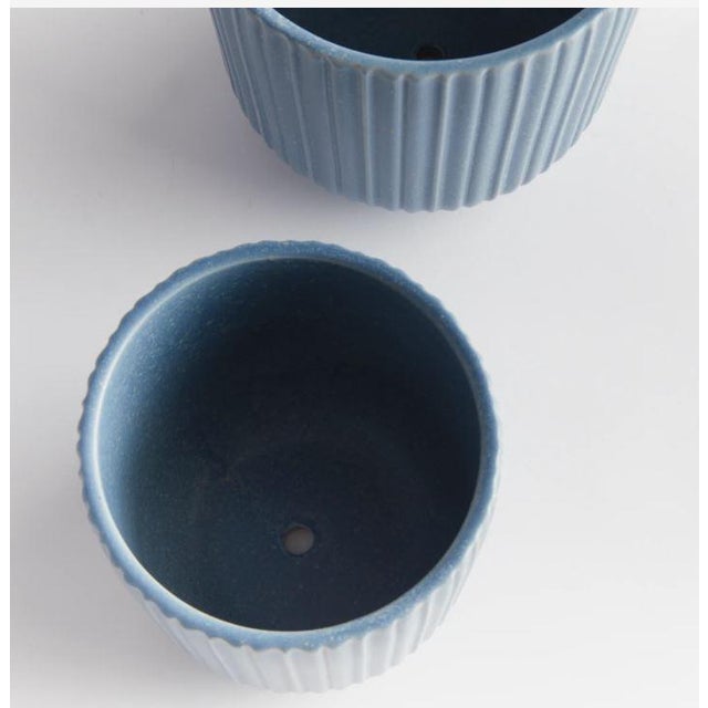 Kenneth Ludwig Chicago Tasha Blue Planter Pots - Set of 2 For Sale - Image 4 of 4