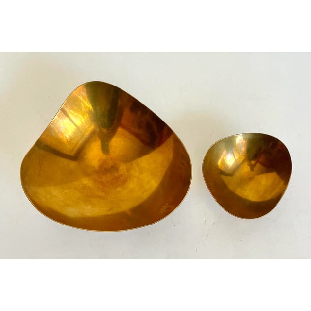 Mid-Century Modern 1960s Pair of Raymor Organically Shaped Brass Finger Trinket Bowls For Sale - Image 3 of 12