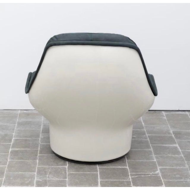 Airborne Yoga Designer Armchair by Michel Cadestin for Airborne For Sale - Image 4 of 8