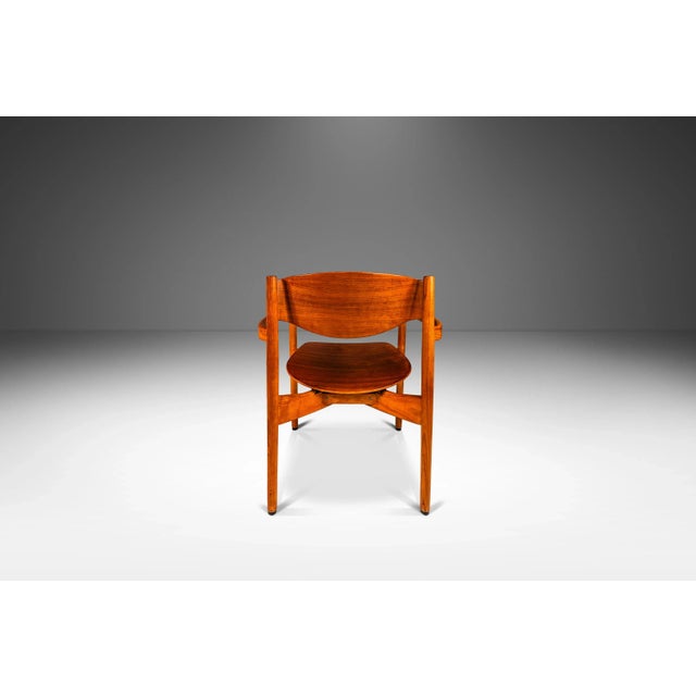 Set of 6 Mid-Century Modern Stacking General Purpose Chairs in Oak & Walnut by Jens Risom for Jens Risom Design, Usa, Circa 1960's For Sale In Orlando - Image 6 of 12