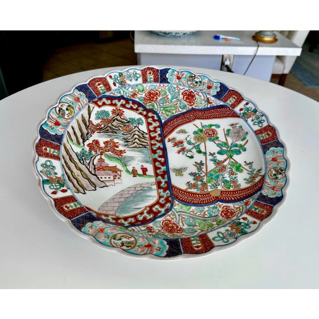 Traditional Large Japanese Imari Scallop Edge Porcelain Charger For Sale - Image 3 of 12
