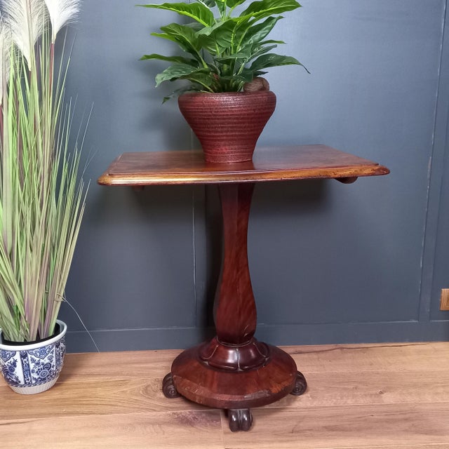English Console Table in Mahogany For Sale - Image 9 of 10