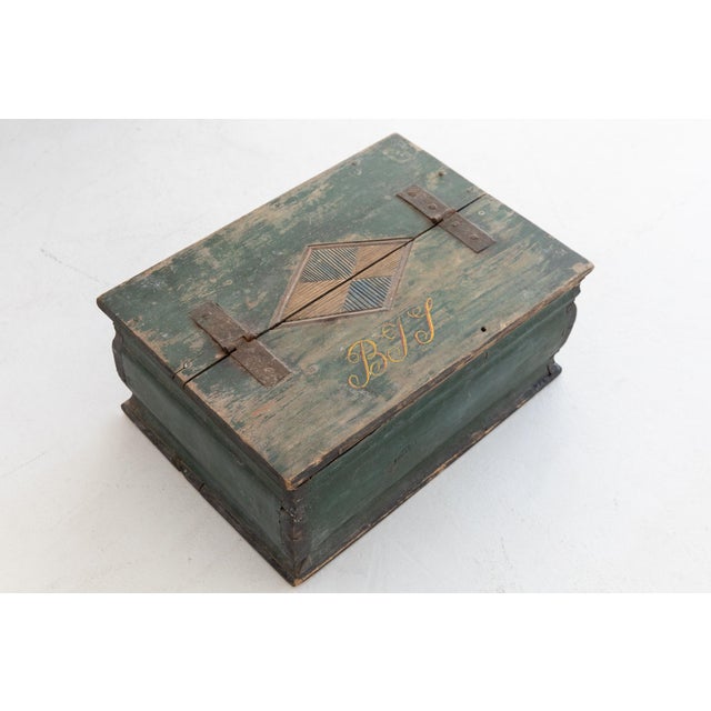 19th Century Pine Painted Swedish Box For Sale In Aspen - Image 6 of 11