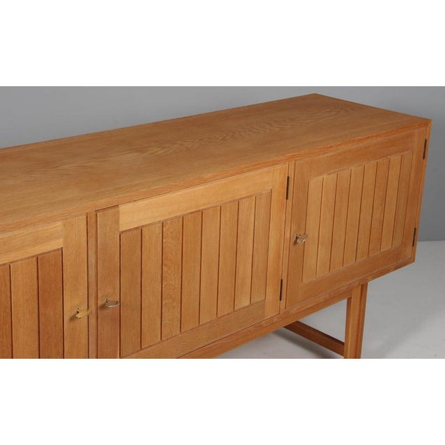 Arne Vodder Vintage Danish Sideboard in Oak by Arne Vodder, 1960s For Sale - Image 4 of 10