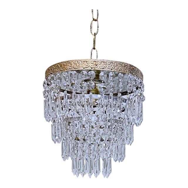 Vintage Hollywood Regency Florentine Brass Tiered Waterfall Crystal Wedding Cake Chandelier For Sale