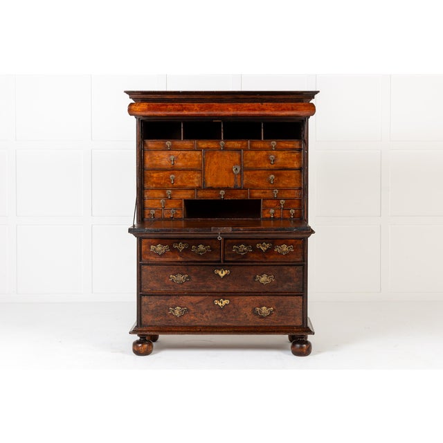 17th Century English William and Mary Walnut Escritoire For Sale - Image 4 of 12